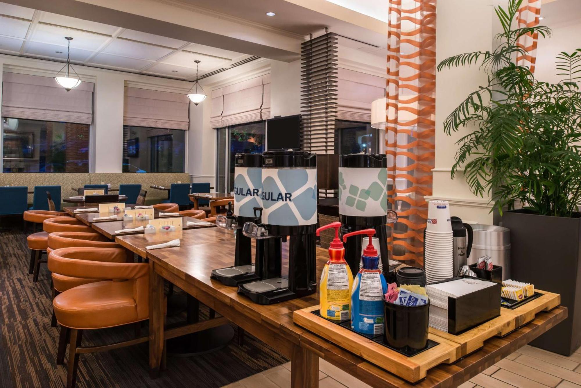 Hilton Garden Inn White Marsh Esterno foto